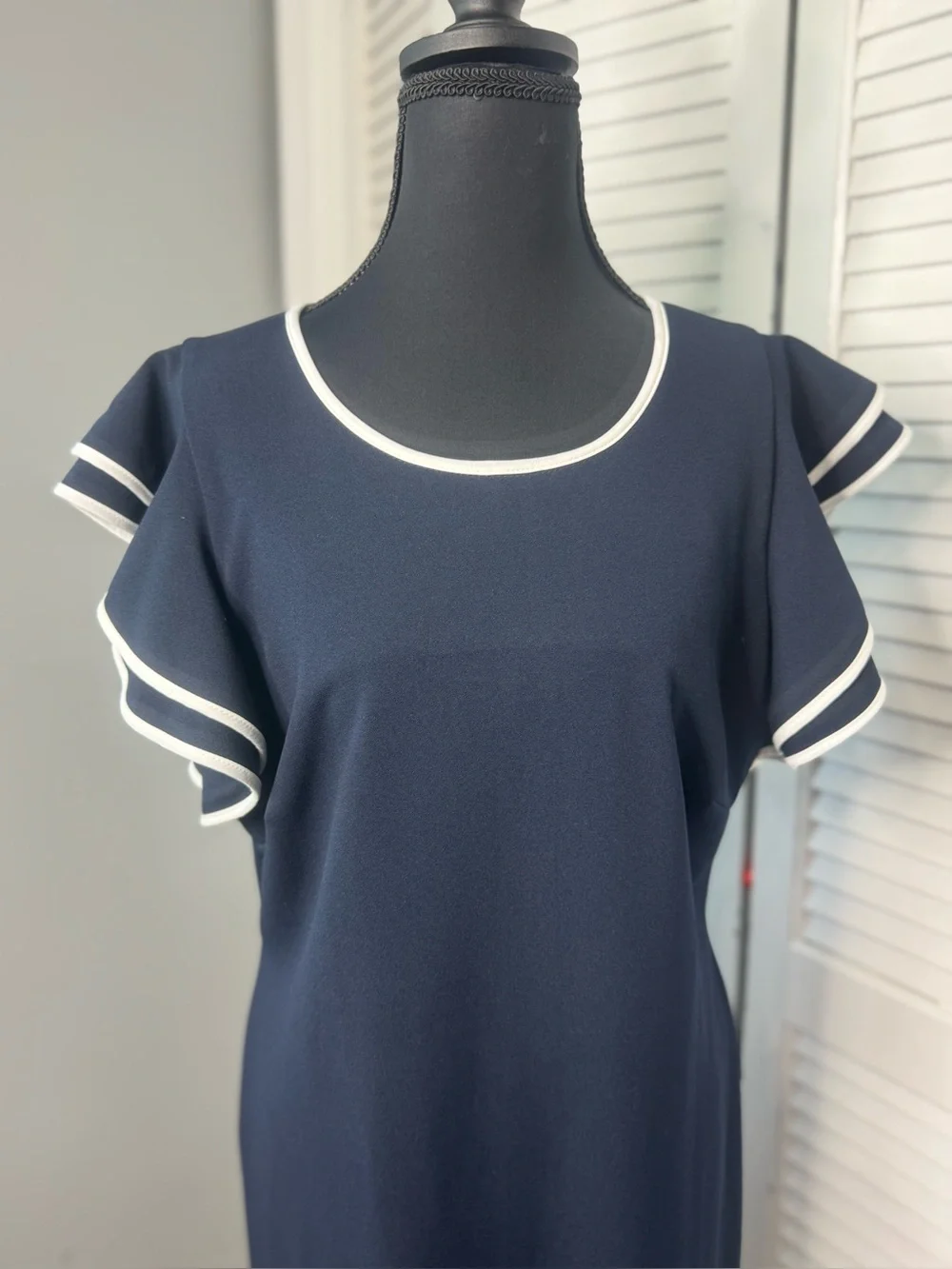 Tommy Hilfiger Navy White Trim Classic Modest flutter Sleeve Shift Dress 14